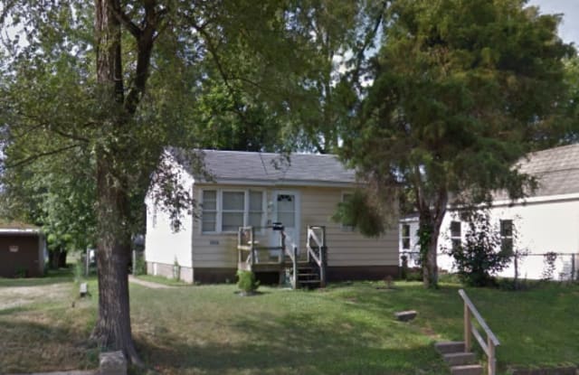 2414 West Malone Street - 2414 West Malone Street, Peoria, IL 61605