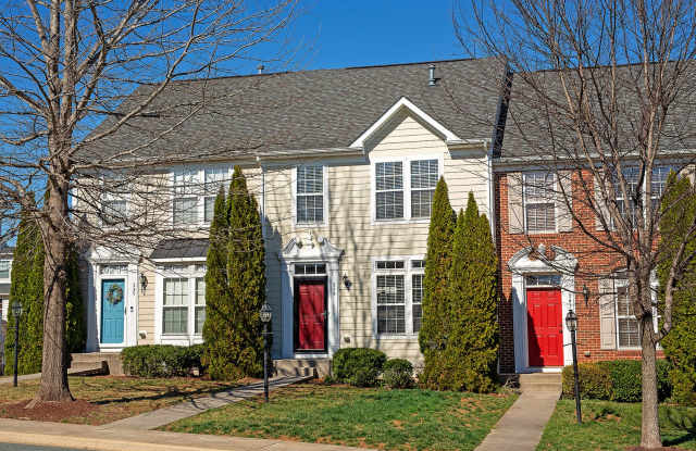 Photo of Spacious Pantops Townhome – Convenient, Pet-Friendly Living