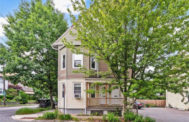 4 Poplar Street