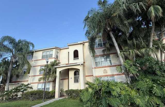 3390 Pinewalk Drive N