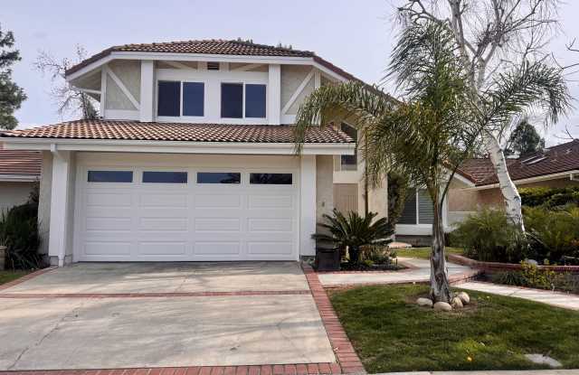 23940 Via Rosa Linda