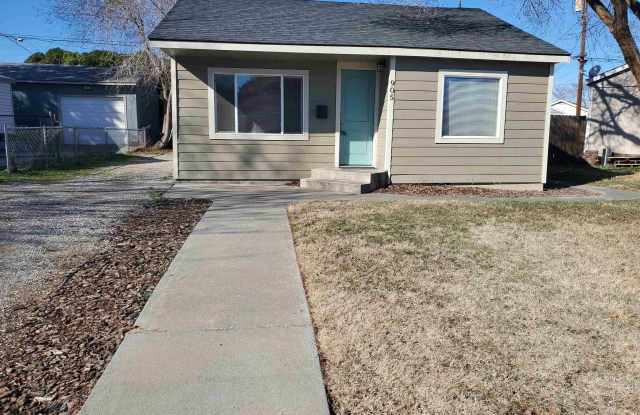 Photo of 905 Winslow