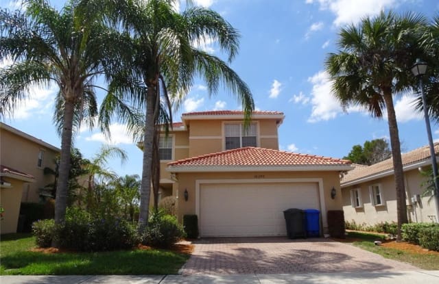 10390 Carolina Willow DR - 10390 Carolina Willow Drive, Fort Myers, FL 33913