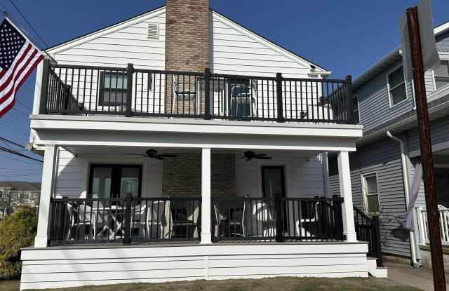 8808 Amherst Ave