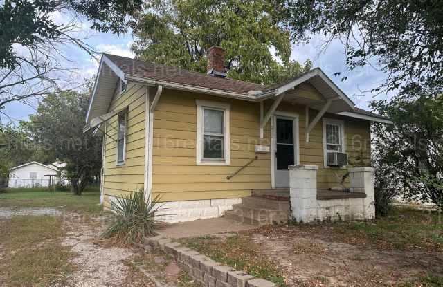 Photo of $700 - 2 bed 1 bath - Single Family Home