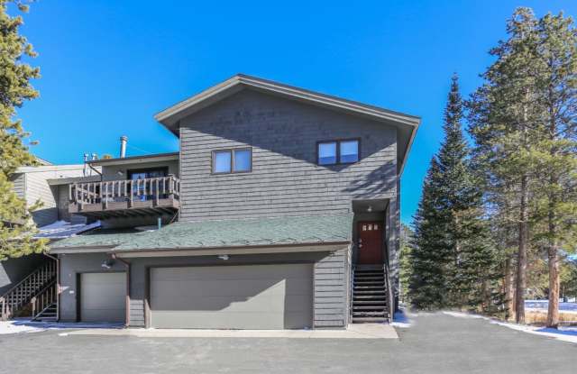 Beautiful 3 bed, 4 bath with garage in Frisco! Walk to main street! Winter rental!