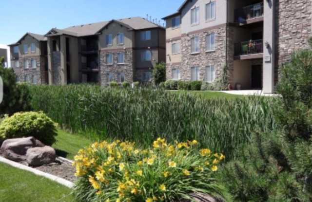 Beautiful 3 bedroom Town Home in Vineyard - 488 South 910 West, Pleasant Grove, UT 84062