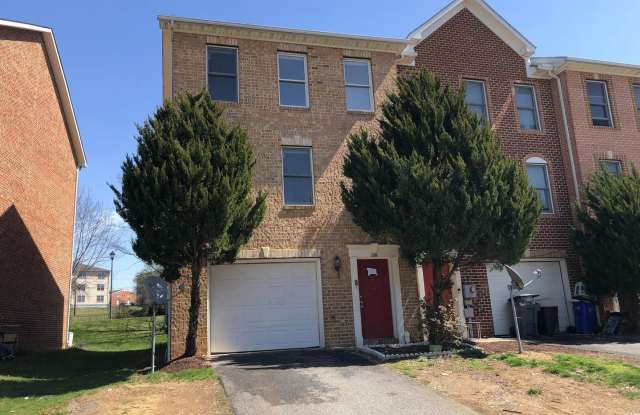 536 PAPA COURT