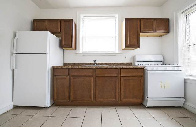 8253-59 S Ingleside Ave