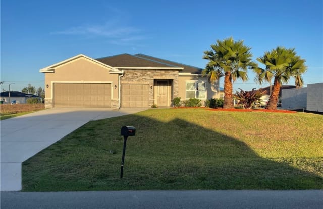 618 NW 3rd Place - 618 Northwest 3rd Place, Cape Coral, FL 33993