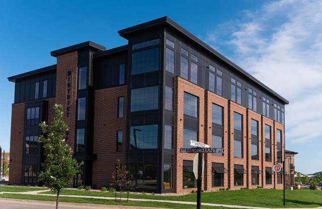 District Lofts Apartments