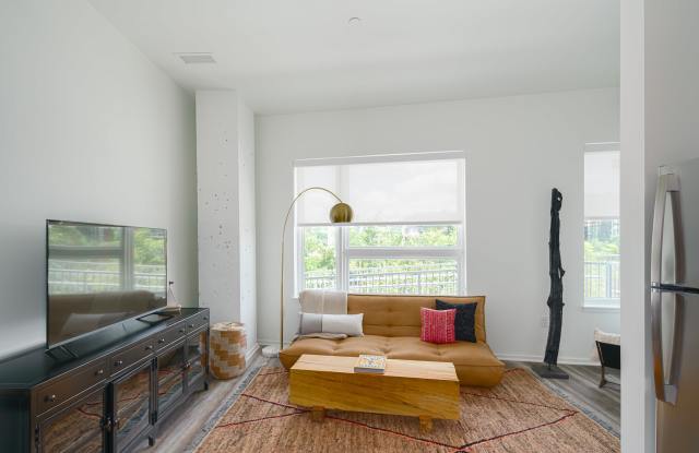 River House Apartments