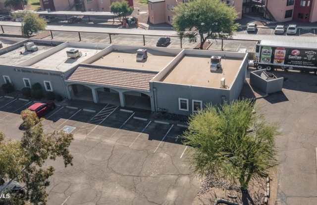 Photo of 633 E COTTONWOOD Lane