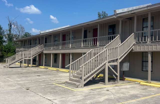Sulphur- 1 Bedroom 1 Bath Apartment