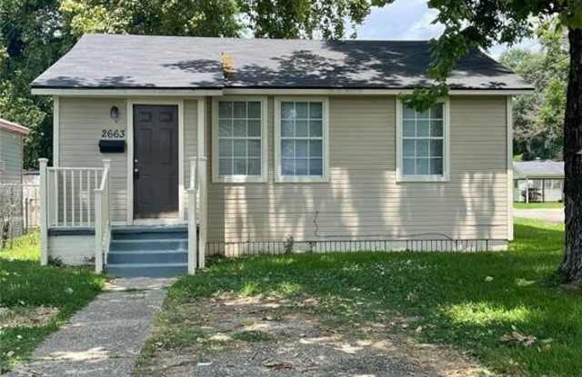 Photo of 2663 Hoyer Street