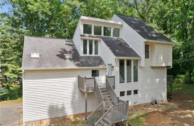 4528 Lashley Court NE