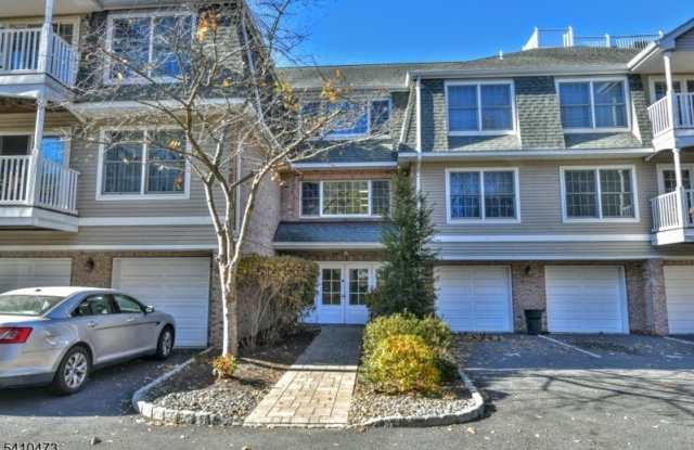 203 Central Park Pl