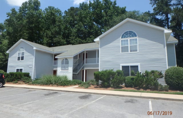 Willoughby Park Apartment - 3404 Evans St, Greenville, NC 27834