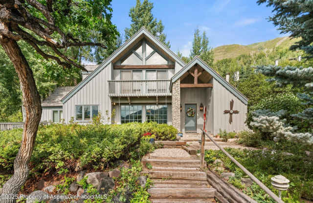 Photo of 927 Red Mountain Road