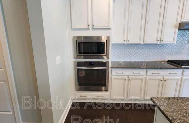 712 Chelsea Grove Dr