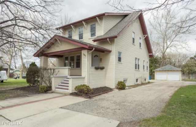 161 E North Ave 1