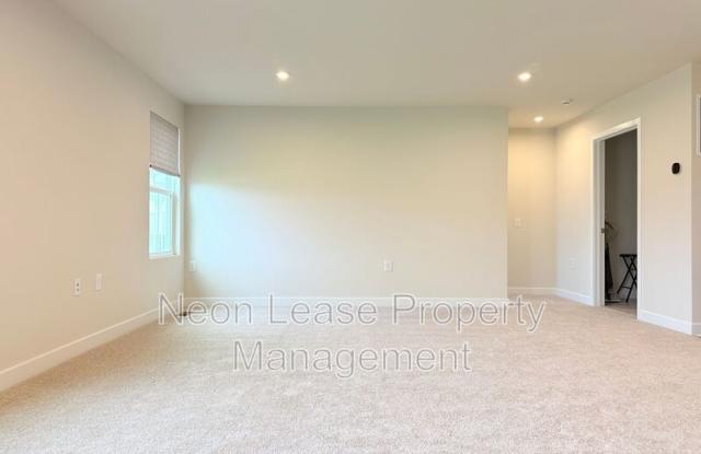 7287 Clubhouse Drive