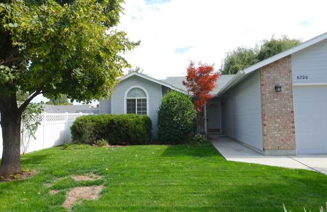 Three-Bedroom with Great Back Yard photos photos