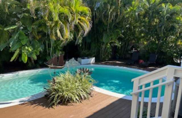 2911 Seidenberg Avenue