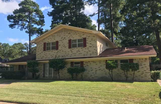 Photo of Large Home off Line Ave.....