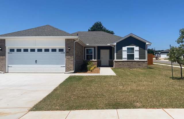 3 Bedroom 2 Bathroom 2 Car Garage Home in Oakdale School District