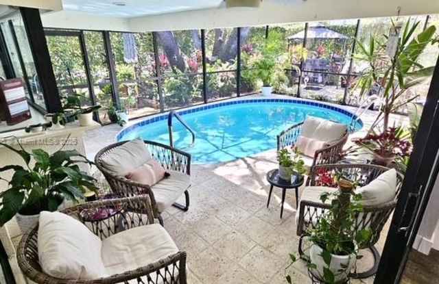 1978 Deer Creek Trail