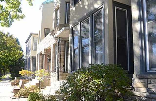 Photo of 85-97 Victoria St S