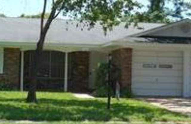 1003 South Wisconsin Street