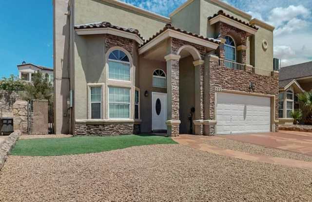 4 BEDROOM 3 BATHROOM HOME! fully remodeled gorgeous home