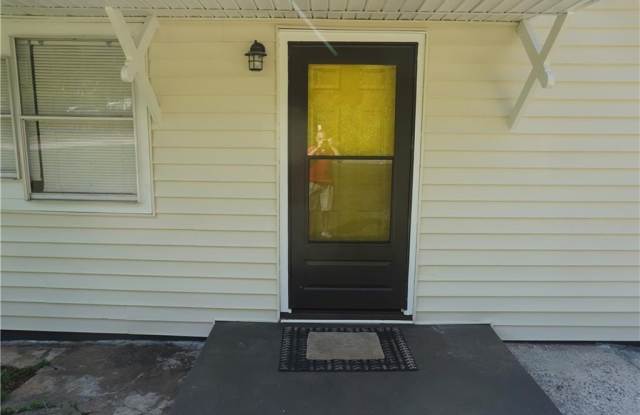 2338 Clarissa Drive NW