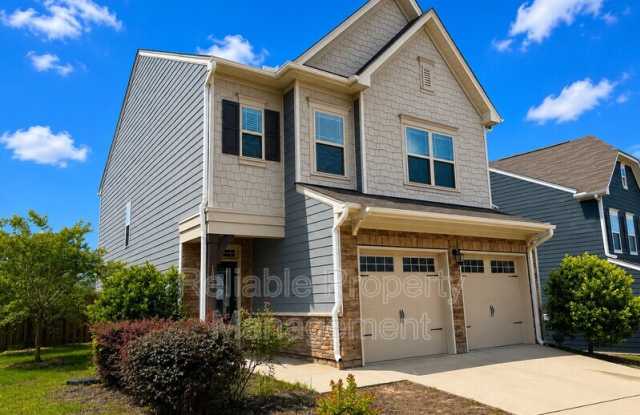 1828 Birdhouse Ln
