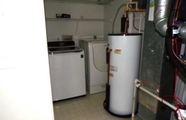 6015 TERRAPIN Place unit: 302