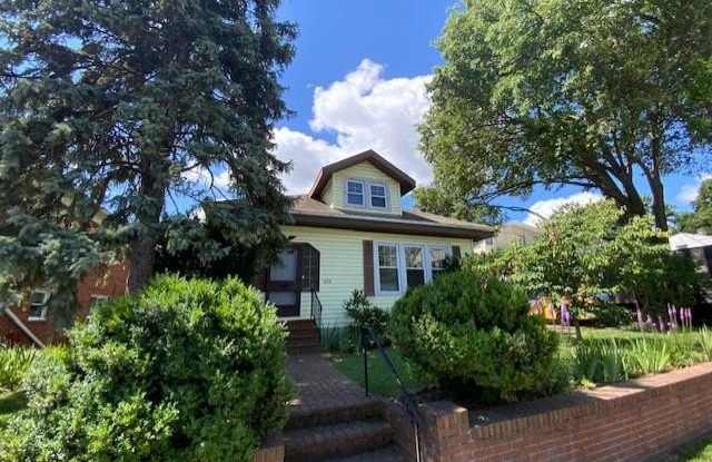 Photo of 804 20TH Street S