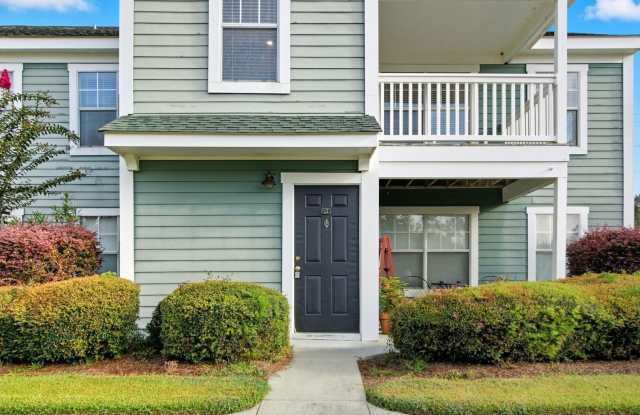 Photo of NEW PRICE and Half Off First Month's Rent! Nicely Updated Condo in Old South!