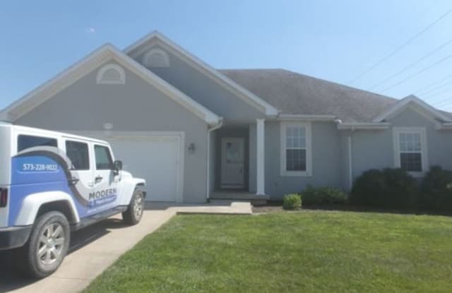 4508 Smith Dr - 4508 West Smith Drive, Columbia, MO 65203
