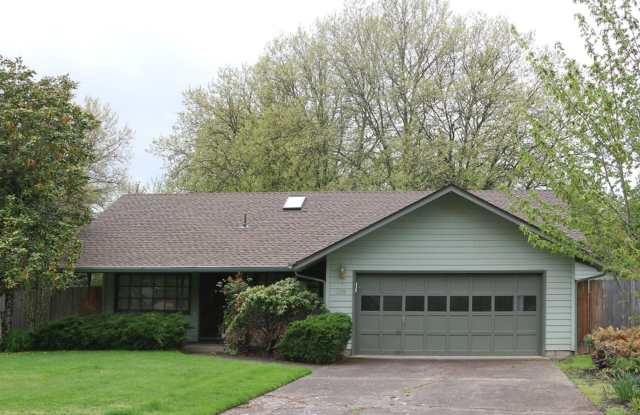 2358 NW Green Circle