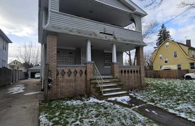 11314 Nelson Avenue - Upstairs