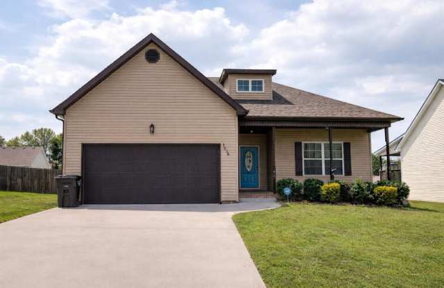 3 bedroom 2 bath Gem in Hidden Springs Subdivision