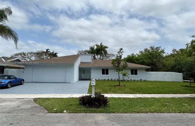 11121 SW 110th Rd - 11121 Southwest 110th Road, Kendall, FL 33176