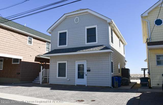 3046 Ocean Road