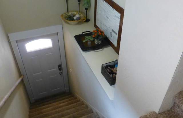 405 East Virginia Avenue