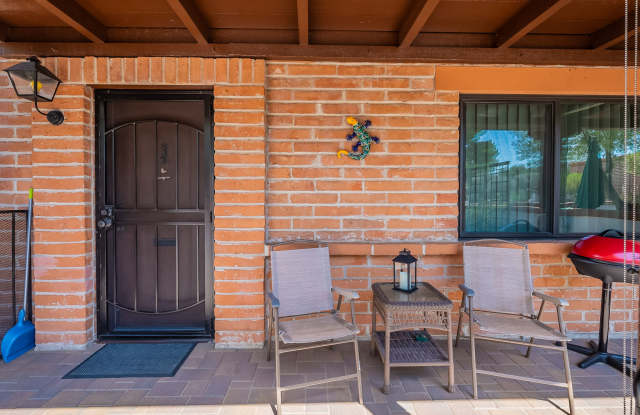 387 S Paseo Tierra Apt A