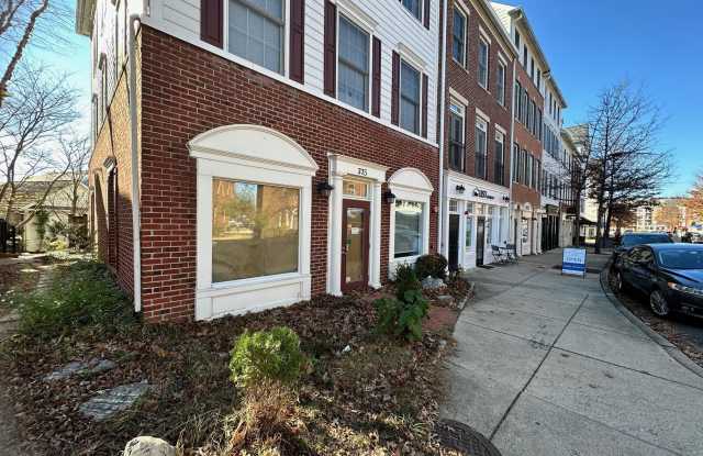 375 MAIN Street