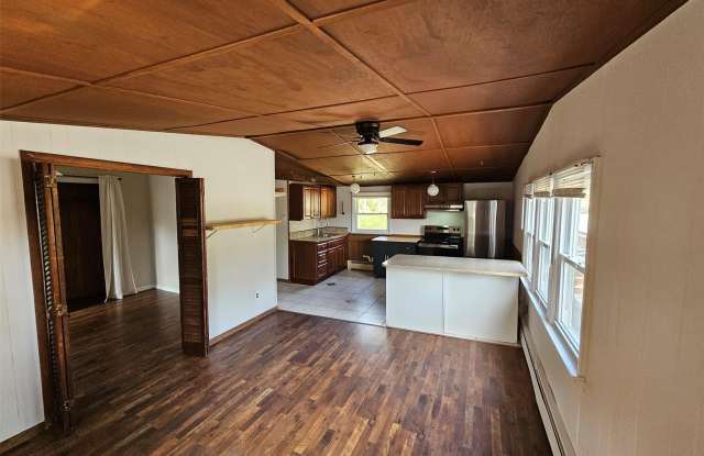 Photo of 639 State Route 55 unit: 2