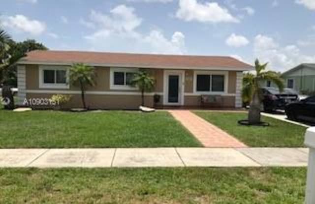 2920 NW 208th Ter - 2920 Northwest 208th Terrace, Miami Gardens, FL 33056